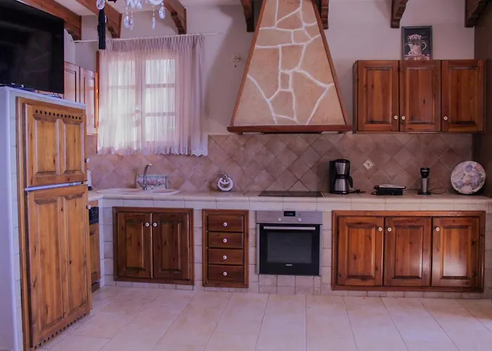 アパート Limnioni